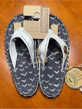 Women’s Gumbies Islander White and Navy Blue Flip Flop Sandals